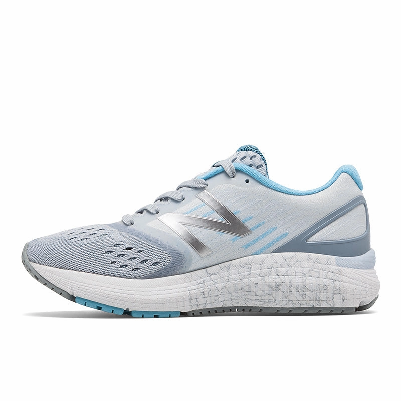 860v9 - Cyclone White with Grey and Light Blue - Kids