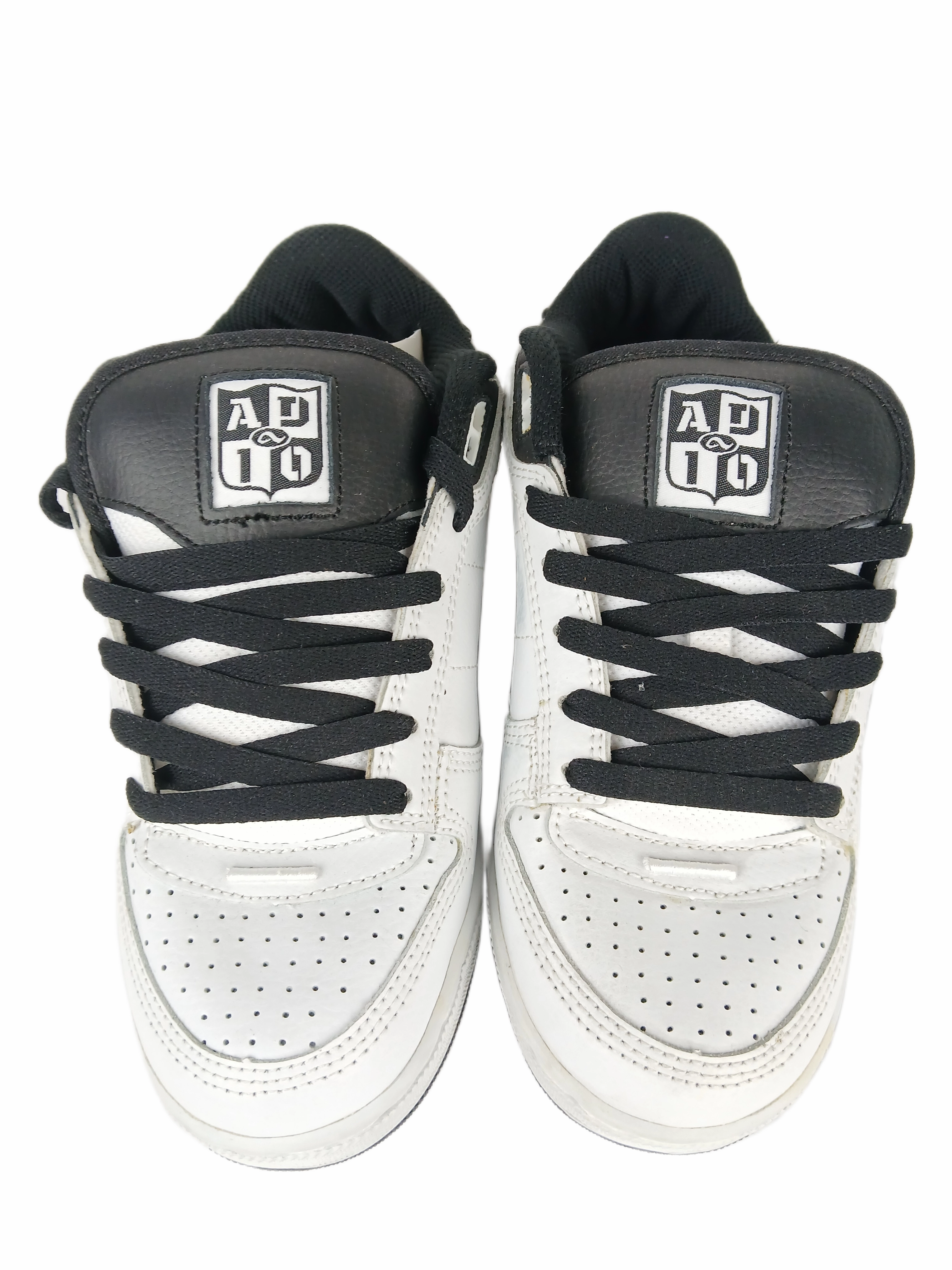 Nike Training Shoe Adio Hamilton V2 White Grey Black US Mens Size 9.5 Vintage Sample Shoes