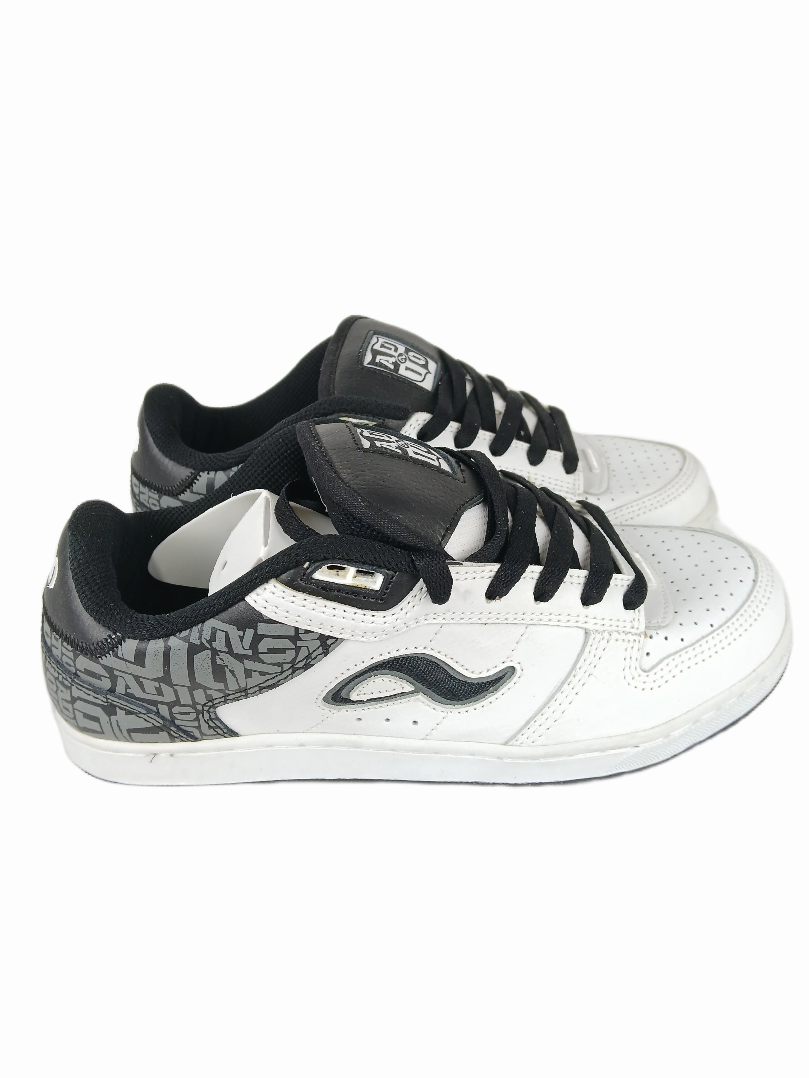 Nike Shoes With Chip Adio Hamilton V2 White Grey Black US Mens Size 9.5 Vintage Sample Shoes