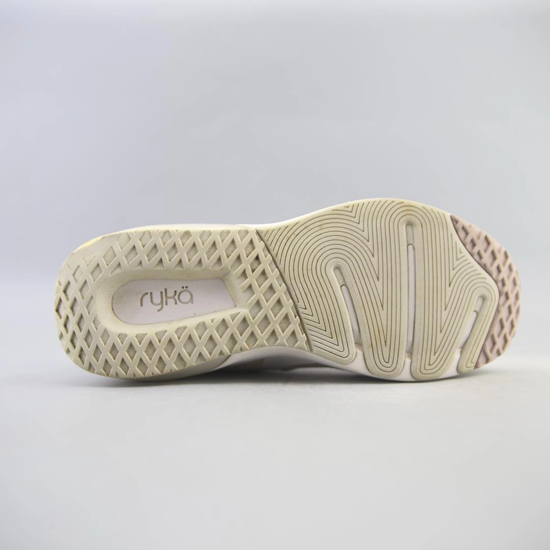 Mizuno Wave Momentum Volleyball Shoes RYKA  GO FOR IT