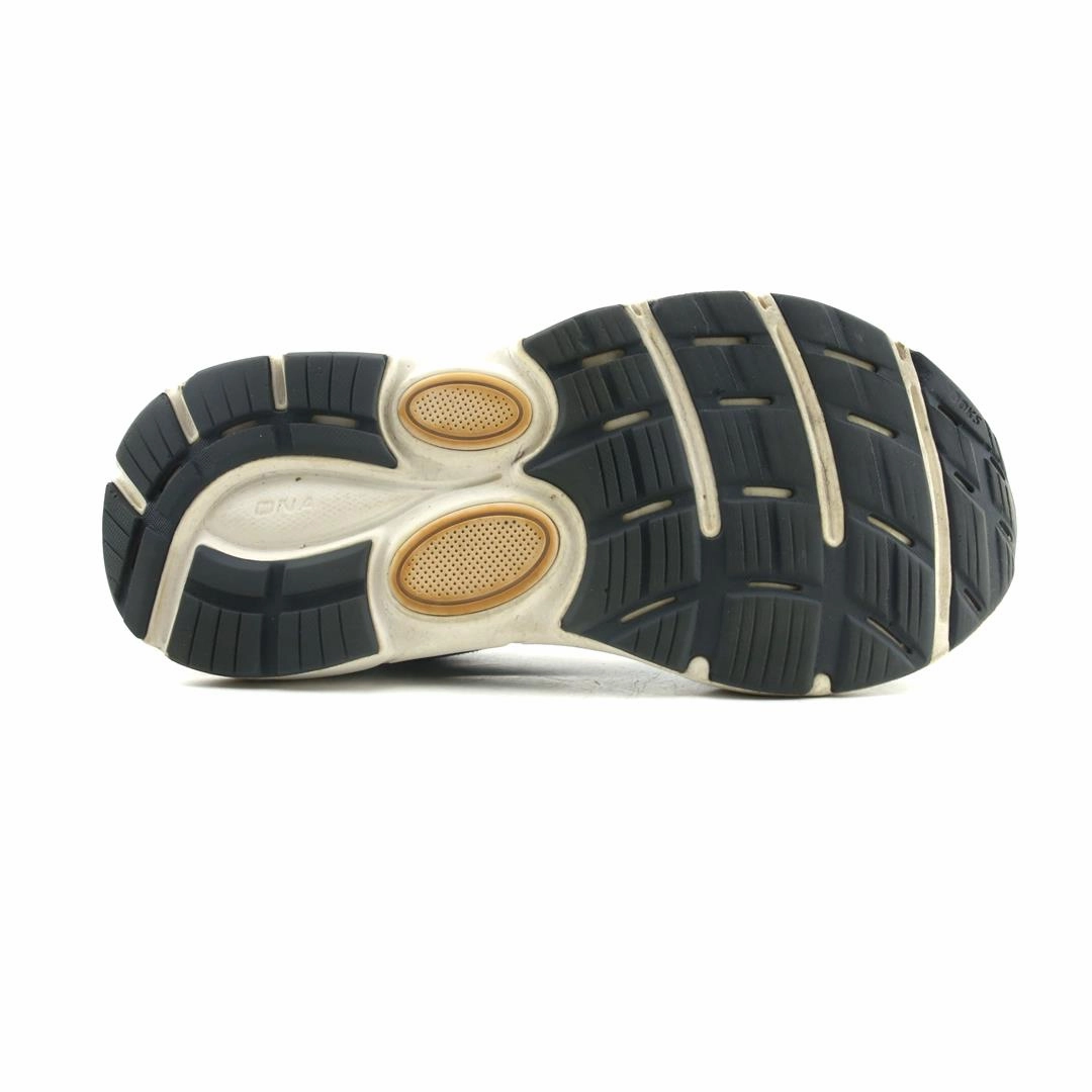 BROOKS DYAD 11 Sporting Goods Running Shoes