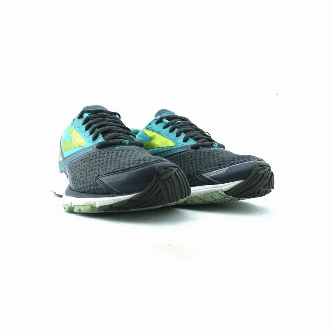 Revolution Road Running Shoes BROOKS LAUNCH 4