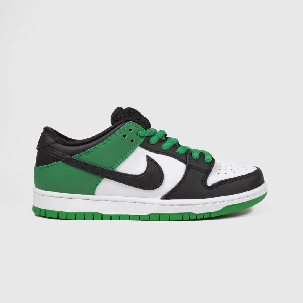 Nike Christmas Shoes Nike SB - Dunk Low Pro Shoes - Classic Green / Black - White