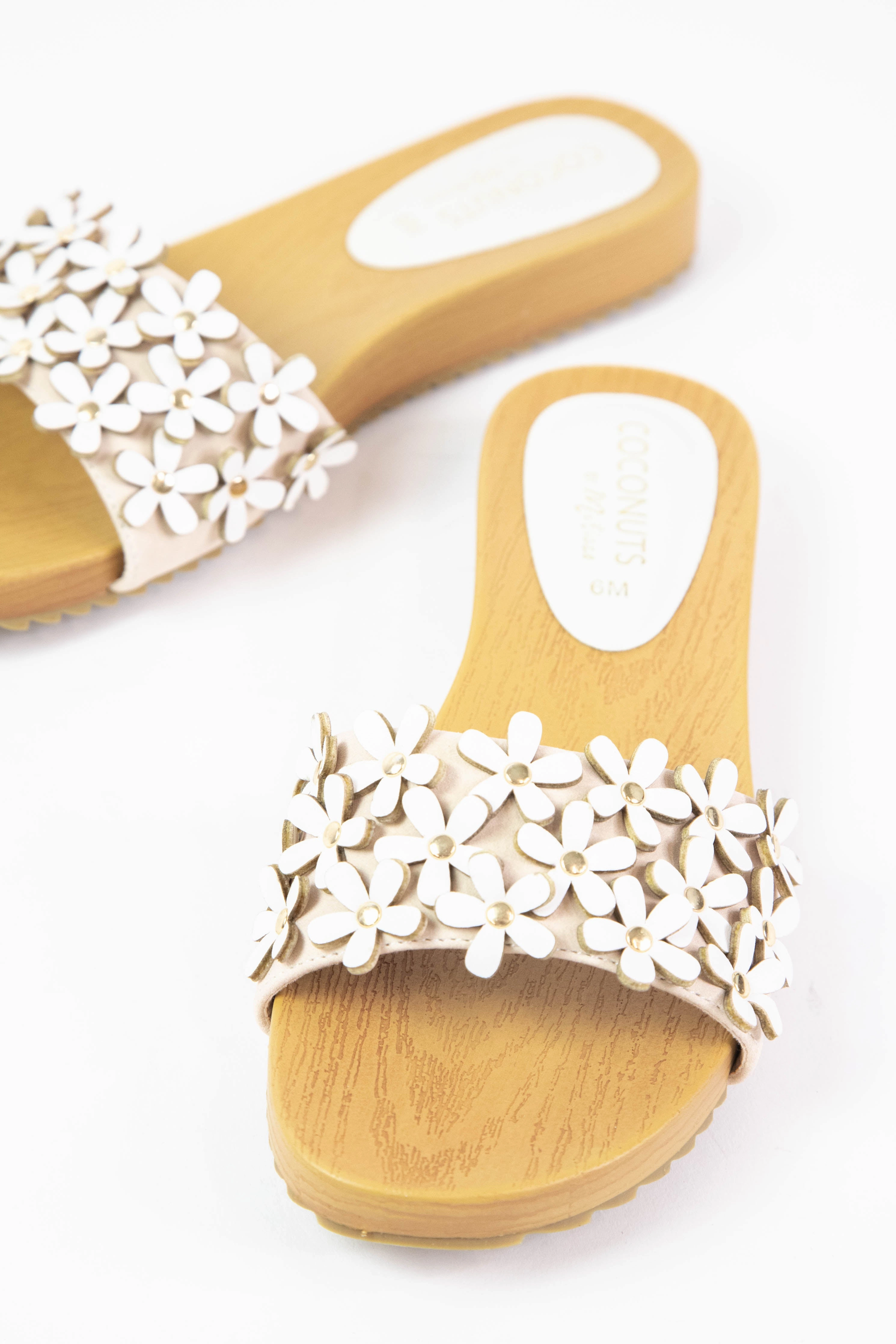 Chelsea 3D Flower Slide On Sandal, White | Coconuts by Matisse Flatform Chelsea Boots