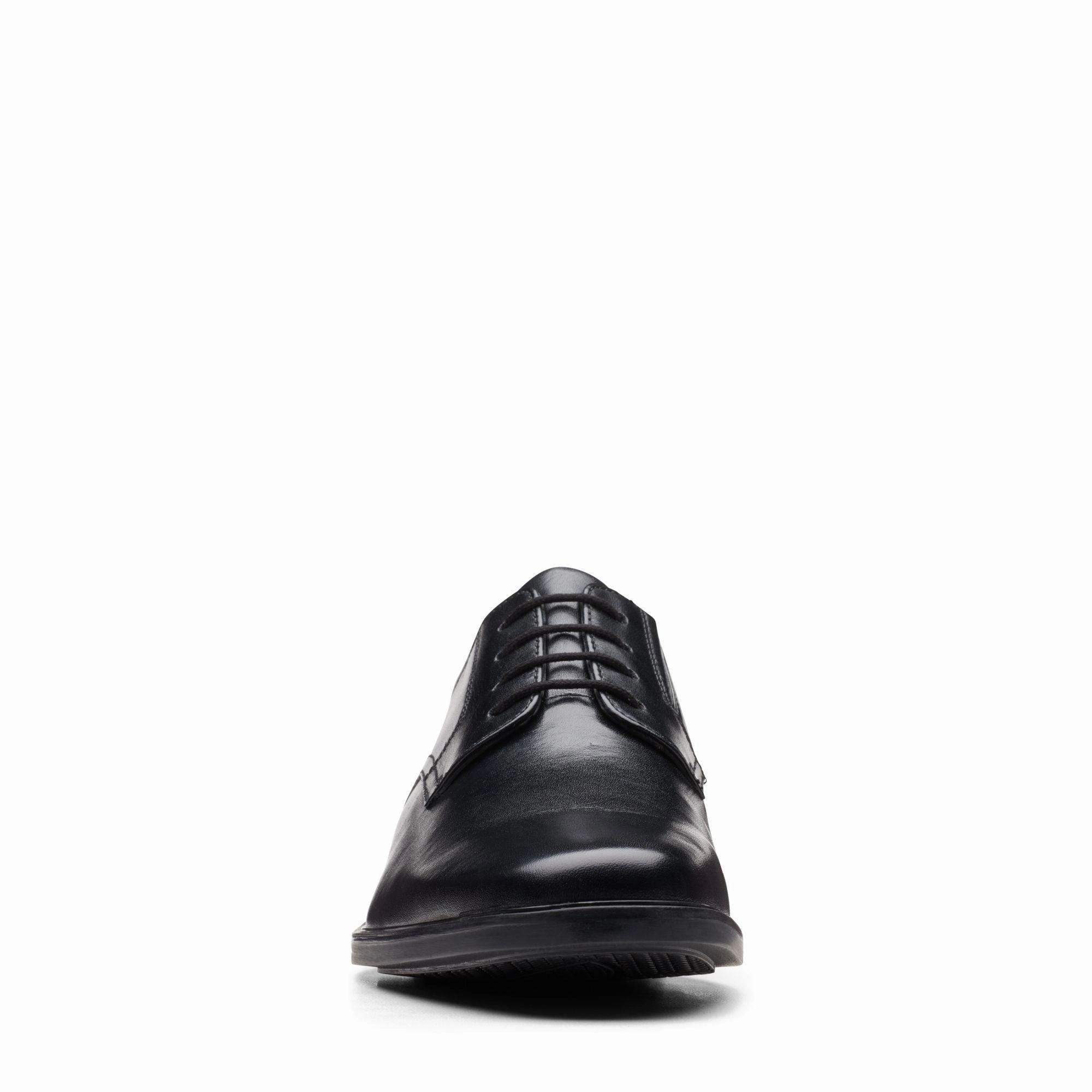 Clarks Mens Shoe Howard Walk Black Brogue Leather Oxfords