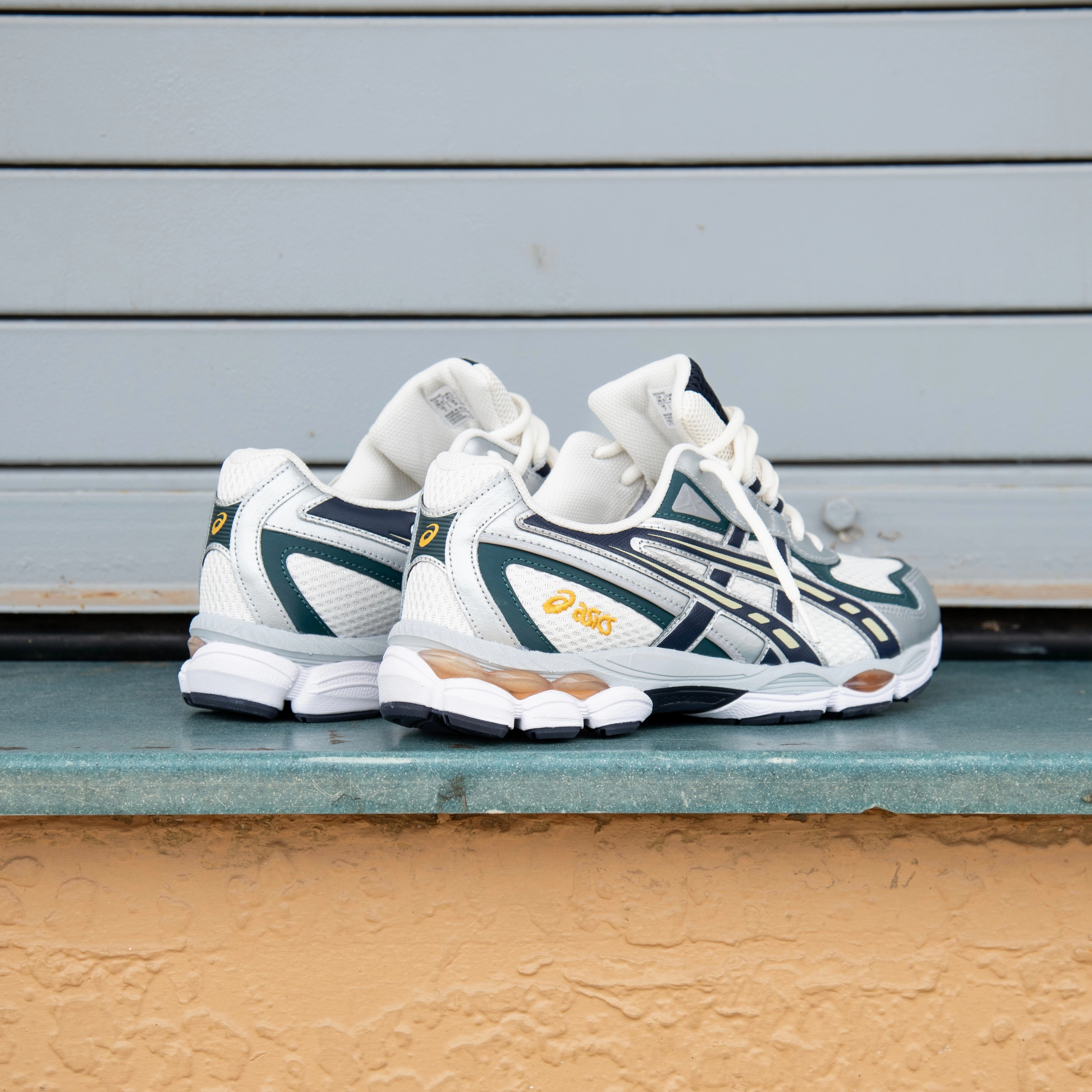 Asics Tennis Clay Shoes Mens Asics Gel-NYC 2055 (Cream/Midnight)