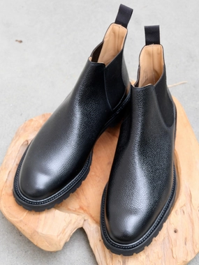 Crockett & Jones Chelsea 11 in Black Scotch Grain Calf Leather Chelsea Boots With Zip