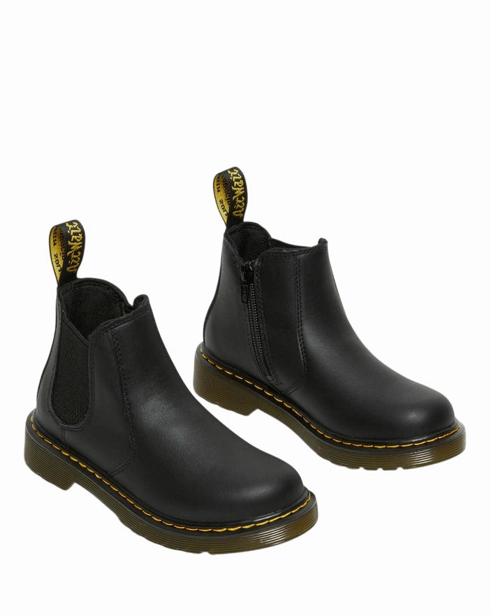 Dr. Martens  Stivaletti Chelsea 2976 Softy T Junior 16708001 Nero | Pelle Softy Junior, Comodit Slip-on, Look Iconico Kids Chelsea Boots Casual Outfits