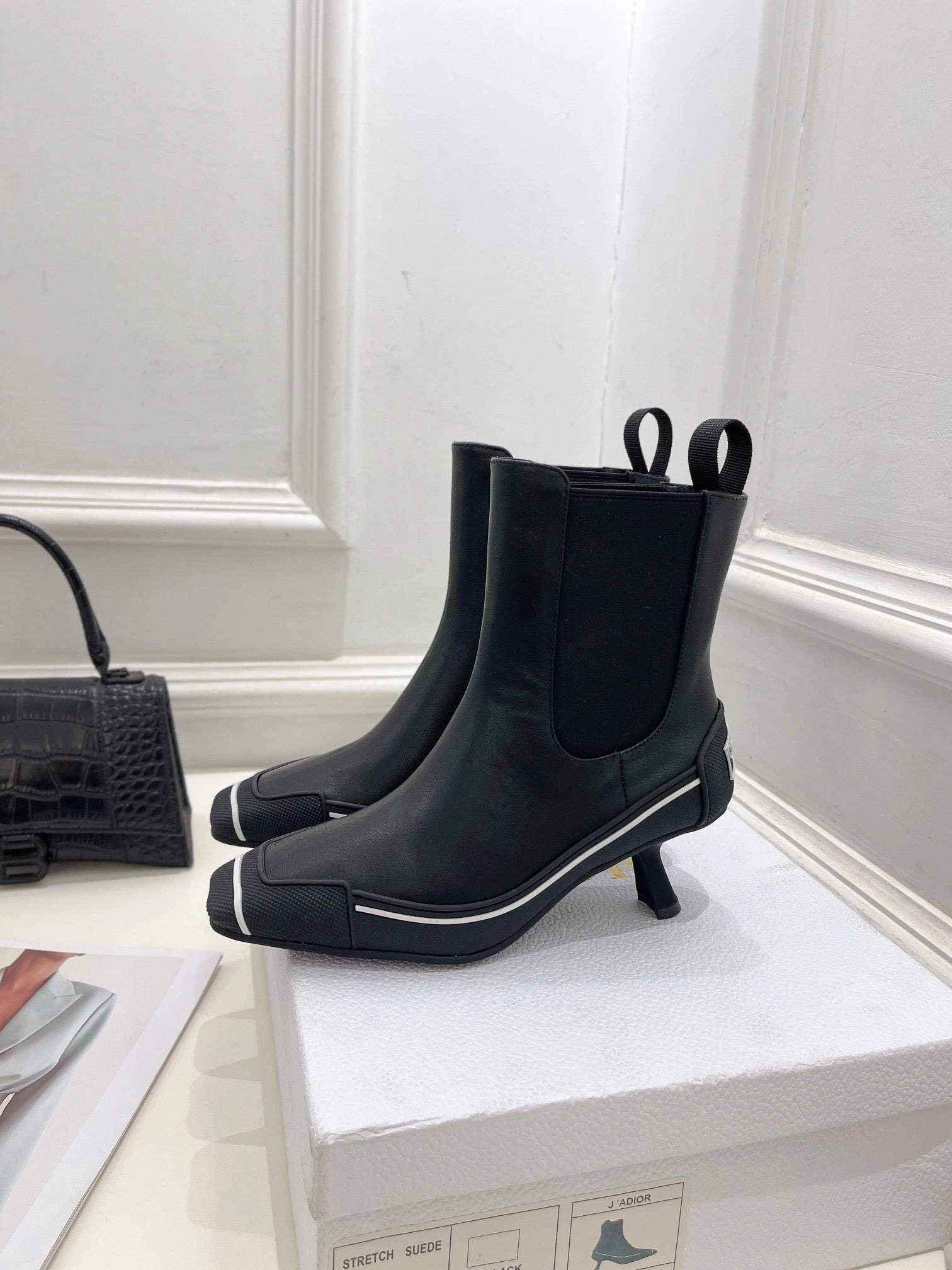 Dior Womens Shoes- D-Motion Heeled Ankle Boot Best Chelsea Boots Waterproof