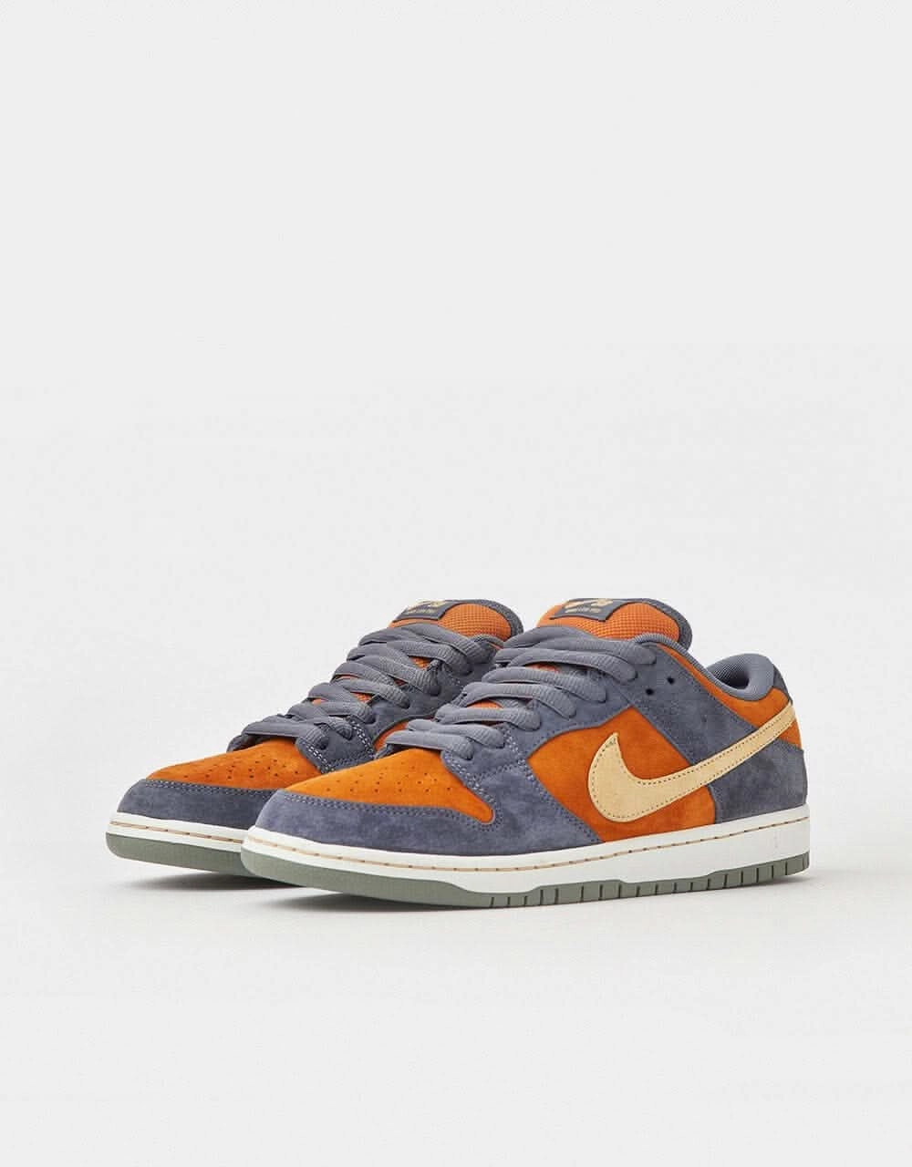 On Sale Nike Shoes Nike SB 'Wildcard' Dunk Low Pro Skate Shoes - Light Carbon/Sesame-Monarch