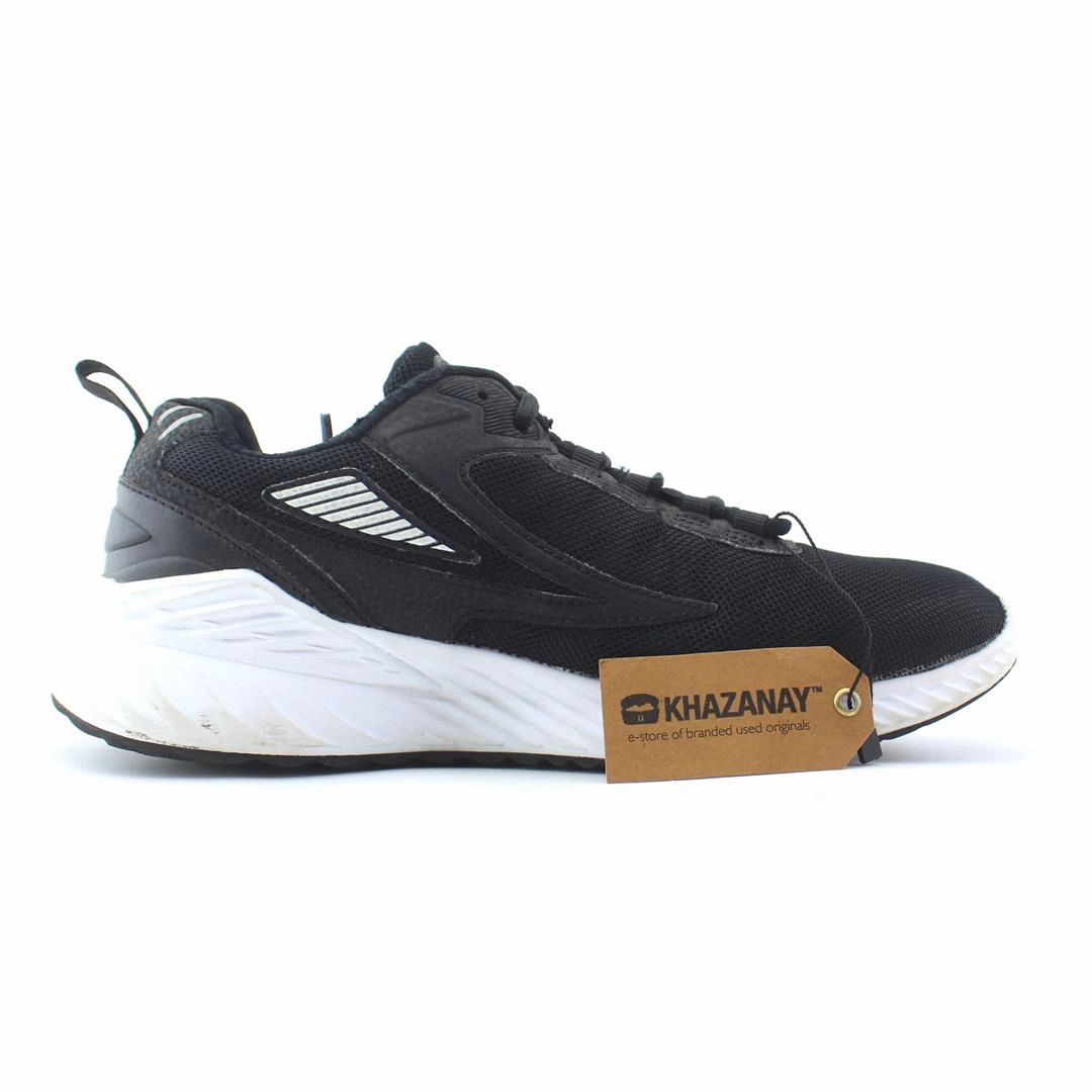 FILA . Feather Badminton Shoes