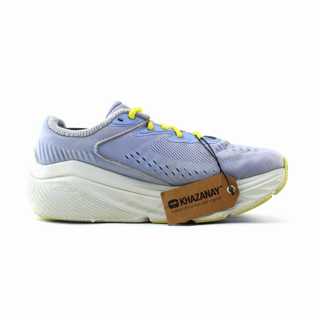 ALTRA  VIA OLYMPUS 2 Asics Sky Elite Flytefoam Mid Top 2 Volleyball Shoes