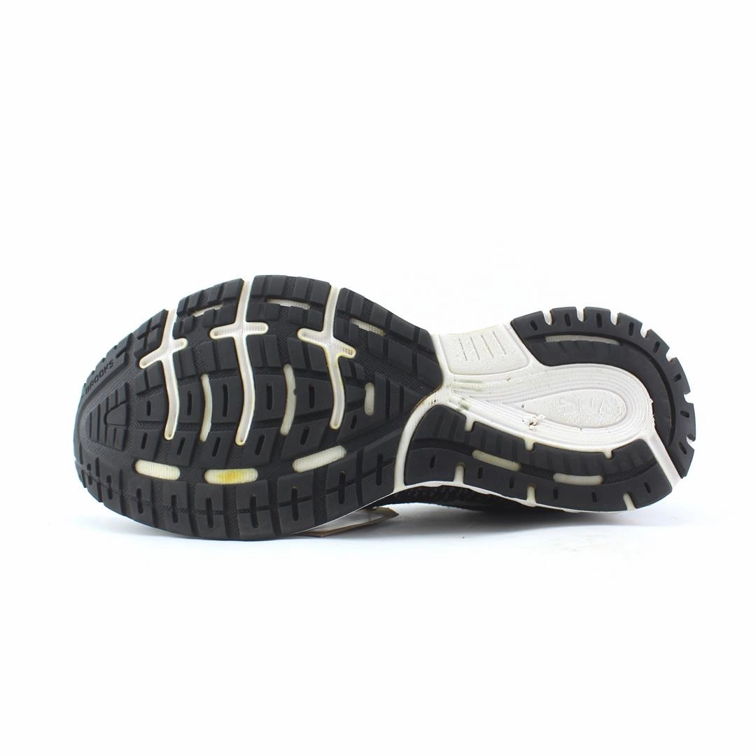 BROOKS REVEL 3 Best Grip Volleyball Shoes