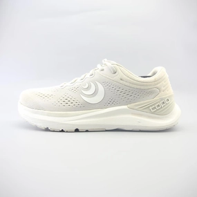 TOPO ATHLETIC ULTRAFLY 4 Leather Volleyball Shoes