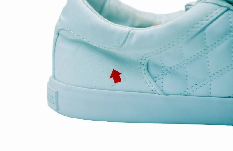 GUESS WOMEN SHOES Size 41 ROW33 Badminton Shoes India