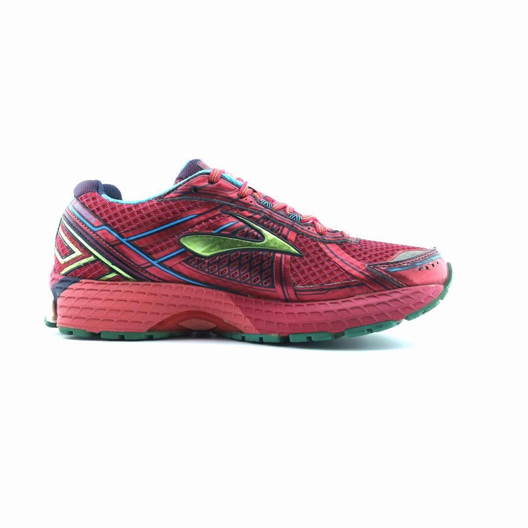 BROOKS ADRENALINE GTS 15 Running Shoes Guru