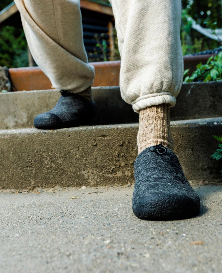 KEEN MENS HOWSER III SLIDE - CHARCOAL GREY Leopard Slides Shoes