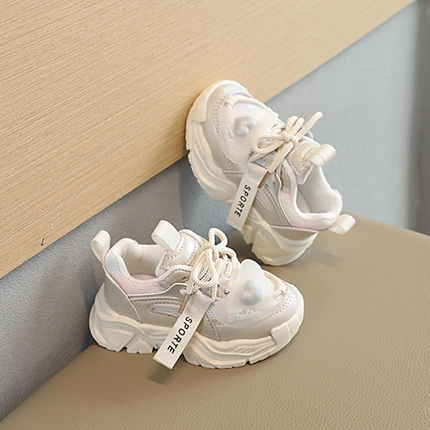 Asics Gel-ds Trainer 24 Running Shoes Kids Sandals Toddler Shoes Running Tennis Kids Soccer Shoes Breathable Athletic Lightweight Princess Shoes Sport Shoes