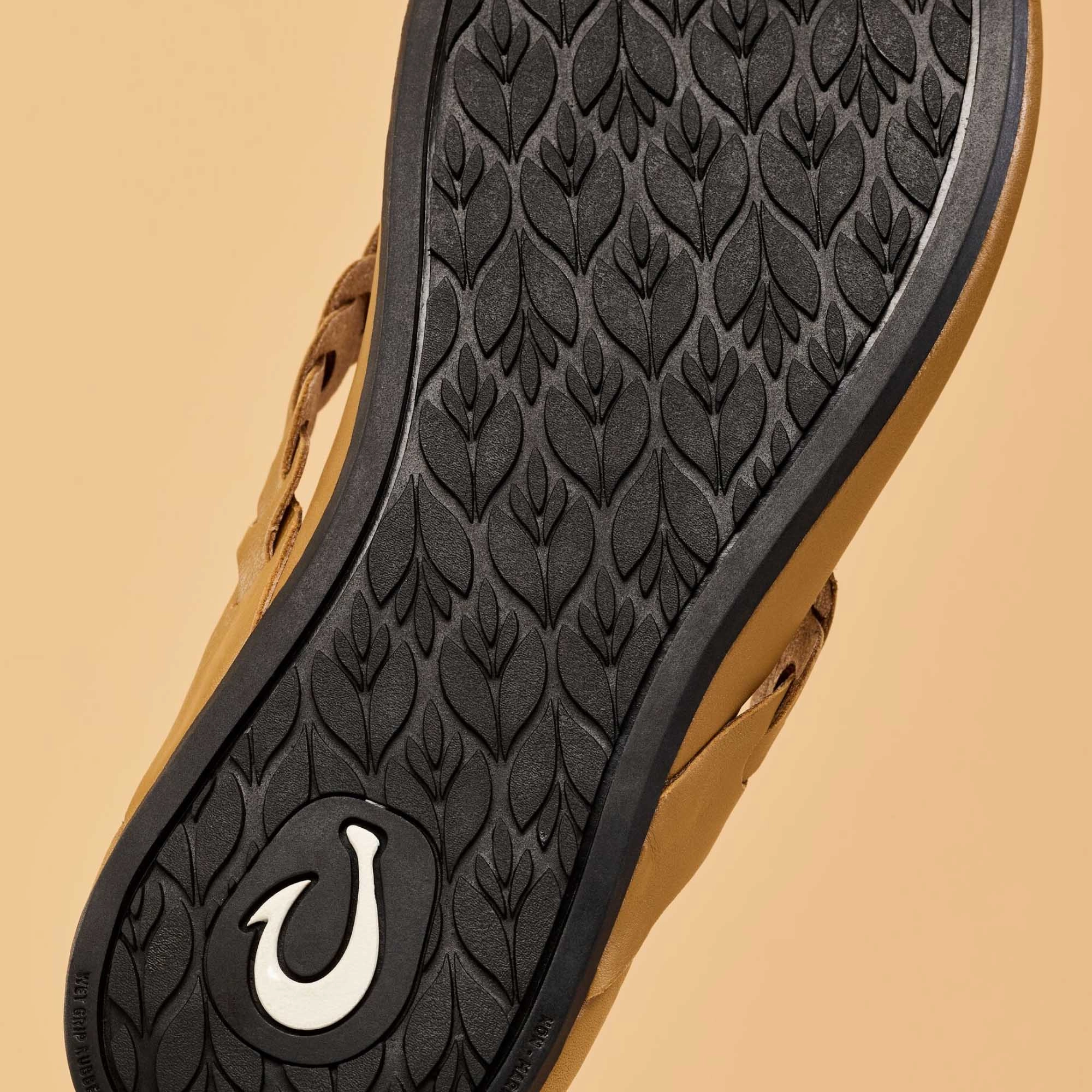 90s Sponge Flip Flops Lei - Tan