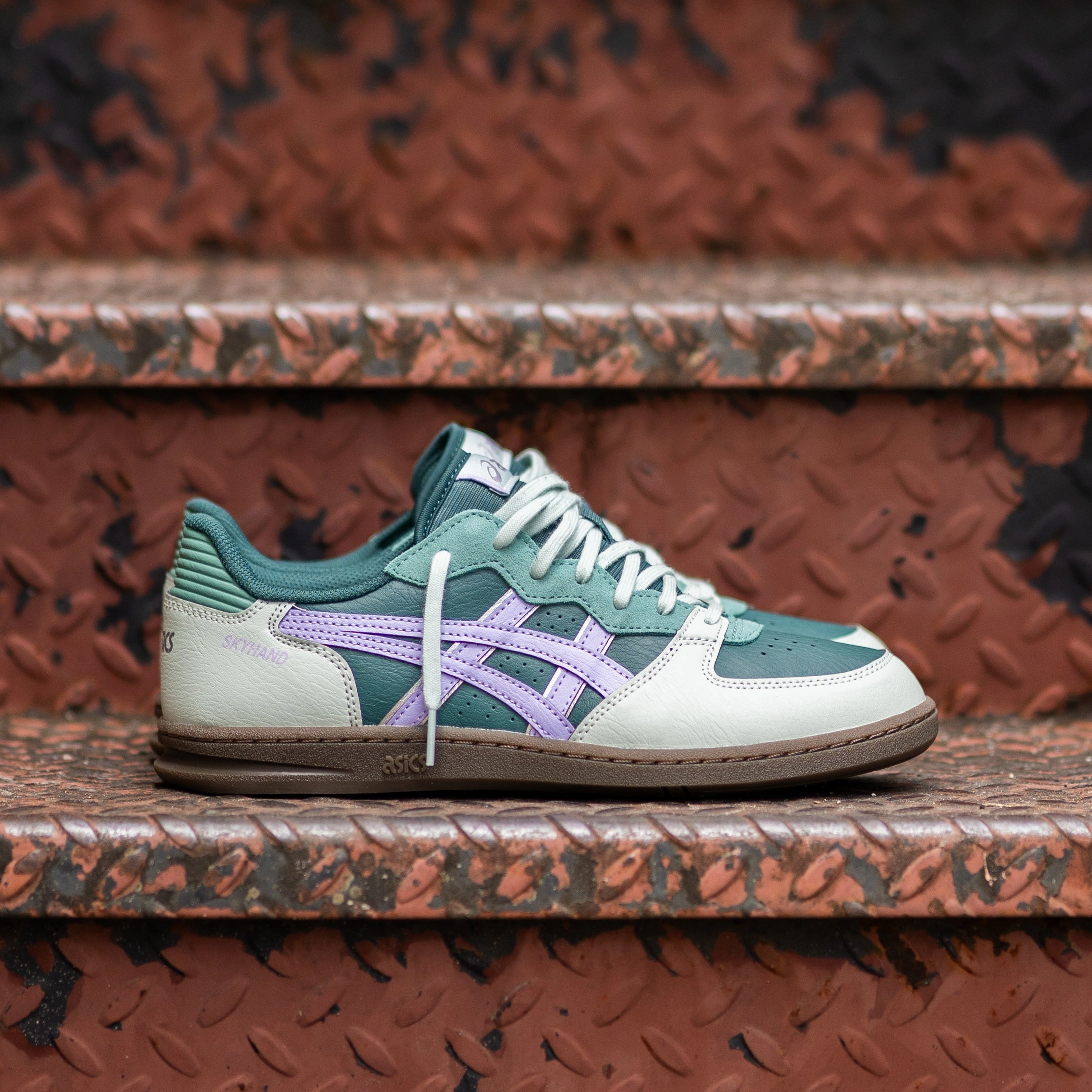 Asics Tennis Shoes Gel Resolution 8 Men's Asics Skyhand OG (Dark Neptune/Violet Light)