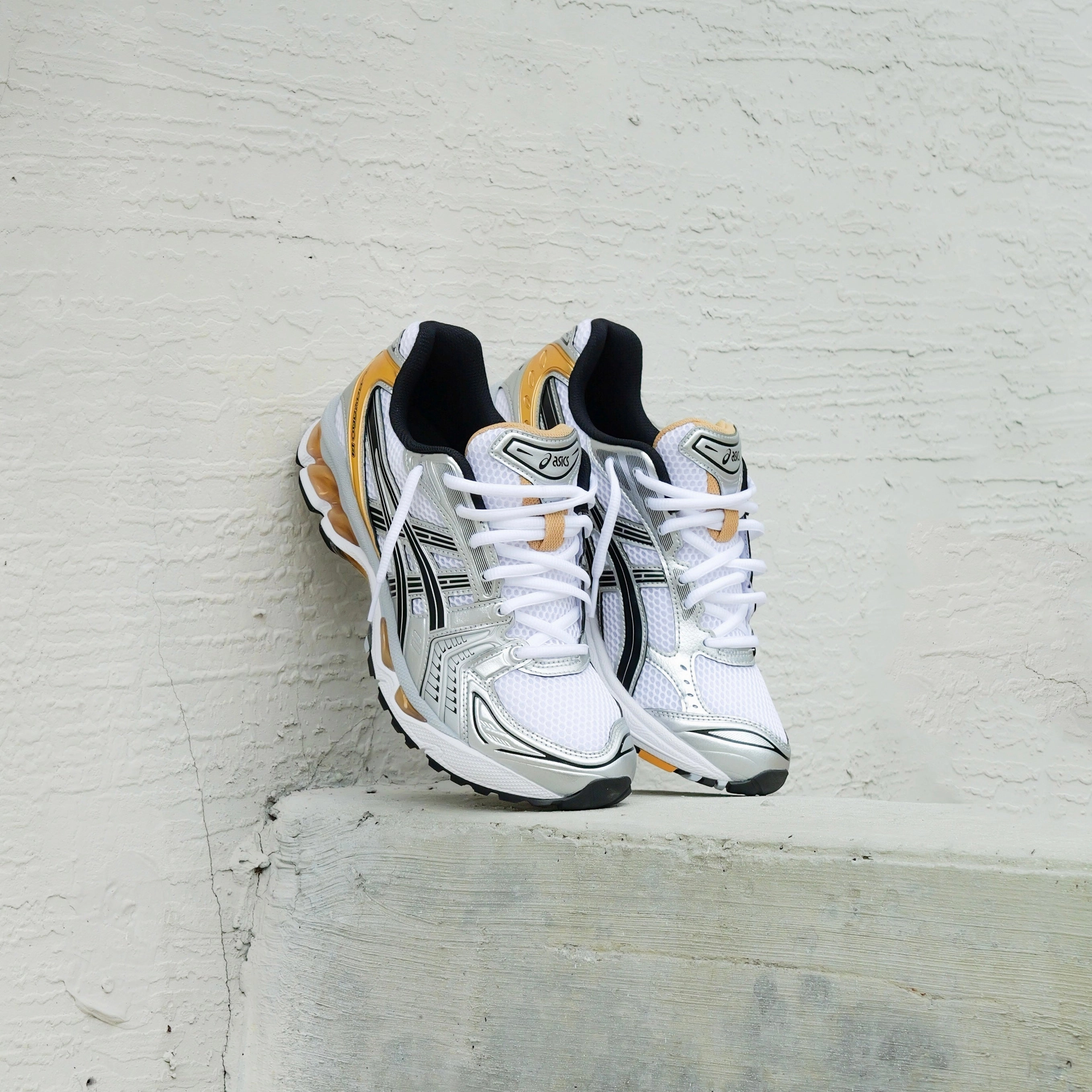 Asics Shoes Los Angeles Mens Asics Gel-Kayano 14 (White/Pure Gold)