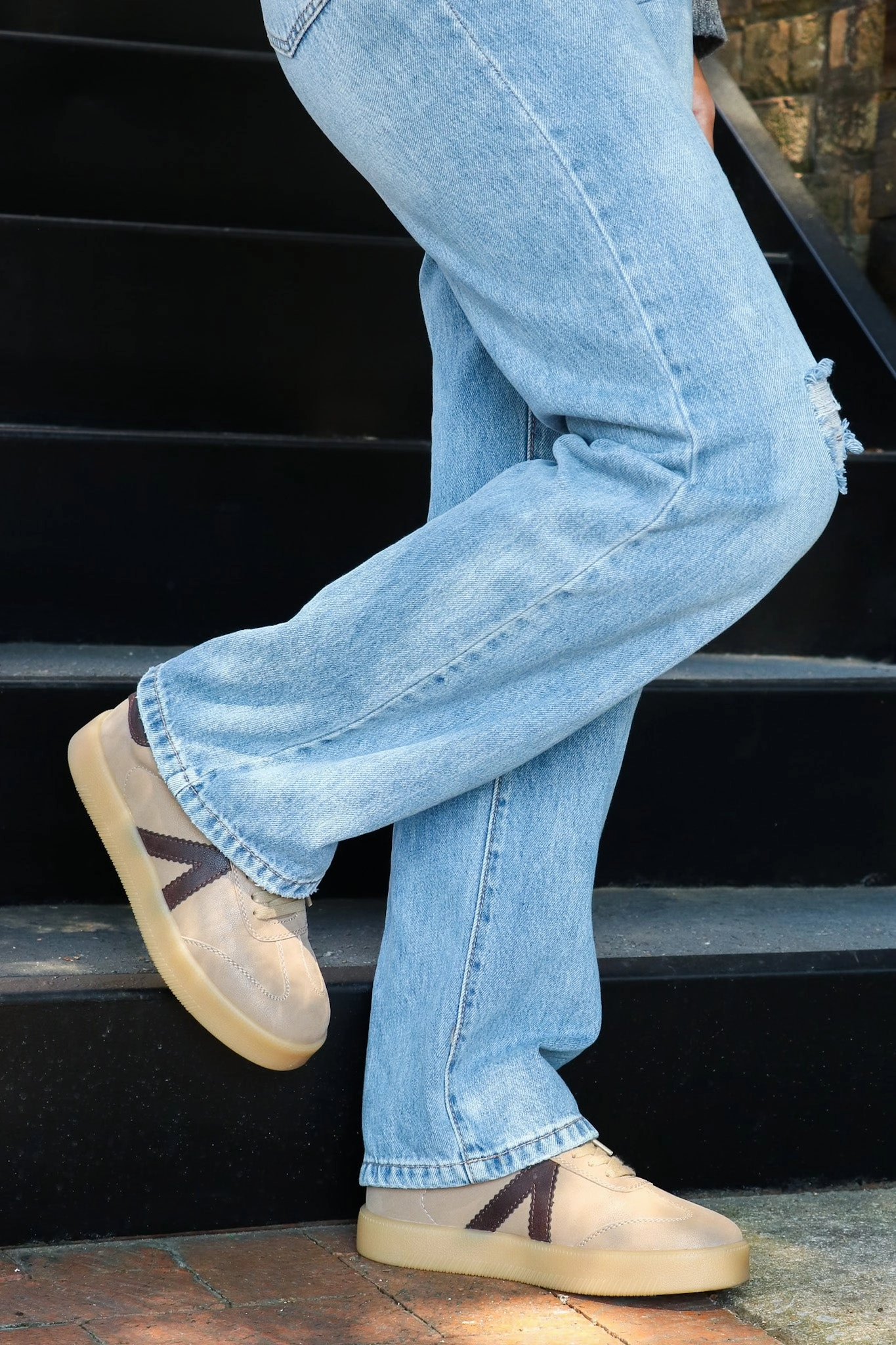 Naruto Tennis Shoes MIA Axel Sneaker - Stone Chocolate