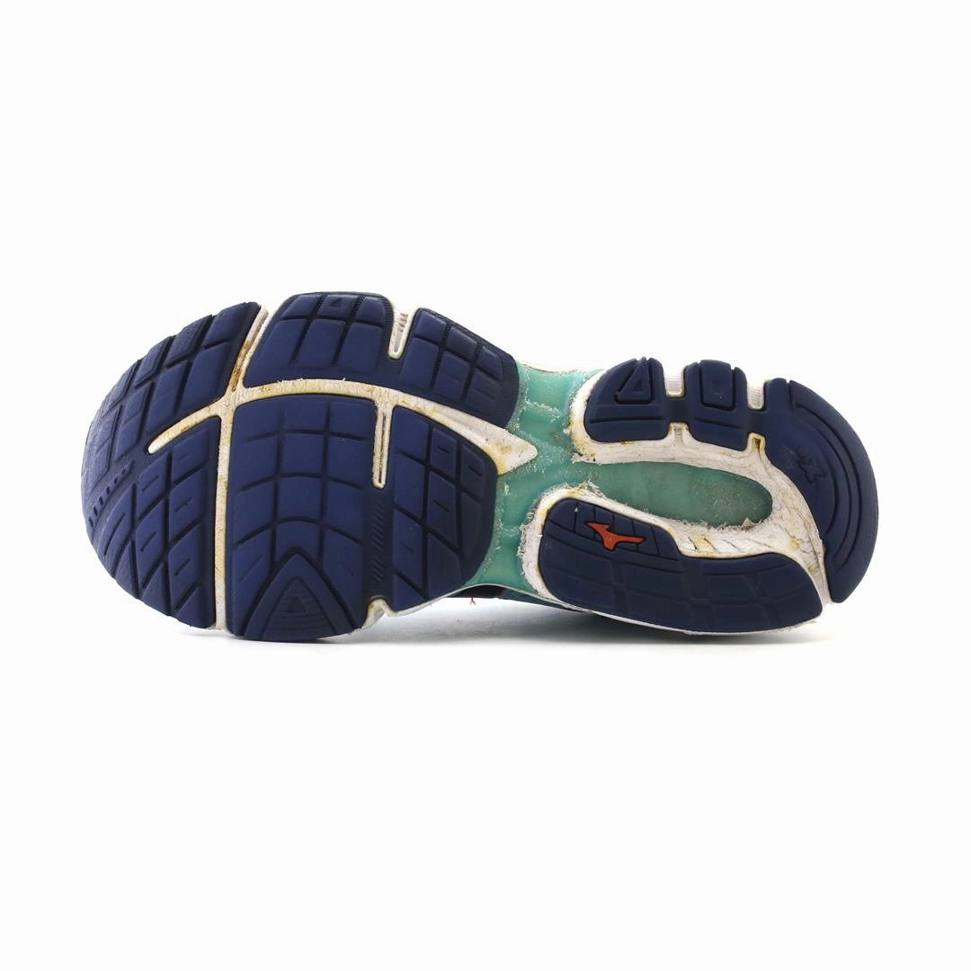 MIZUNO WAVE INSPIRE 13 Is Tennis Shoes Good For Badminton