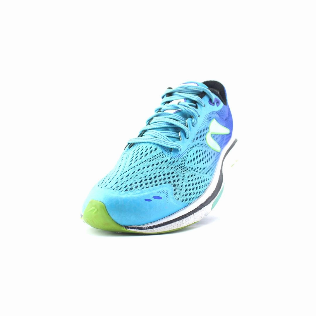 NEWTON GRAVITY 8 Blaze 3 Badminton Shoes Review