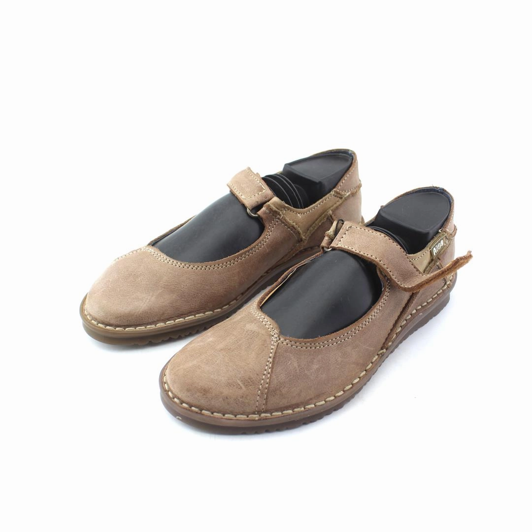 NICE . Badminton Shoes Reddit