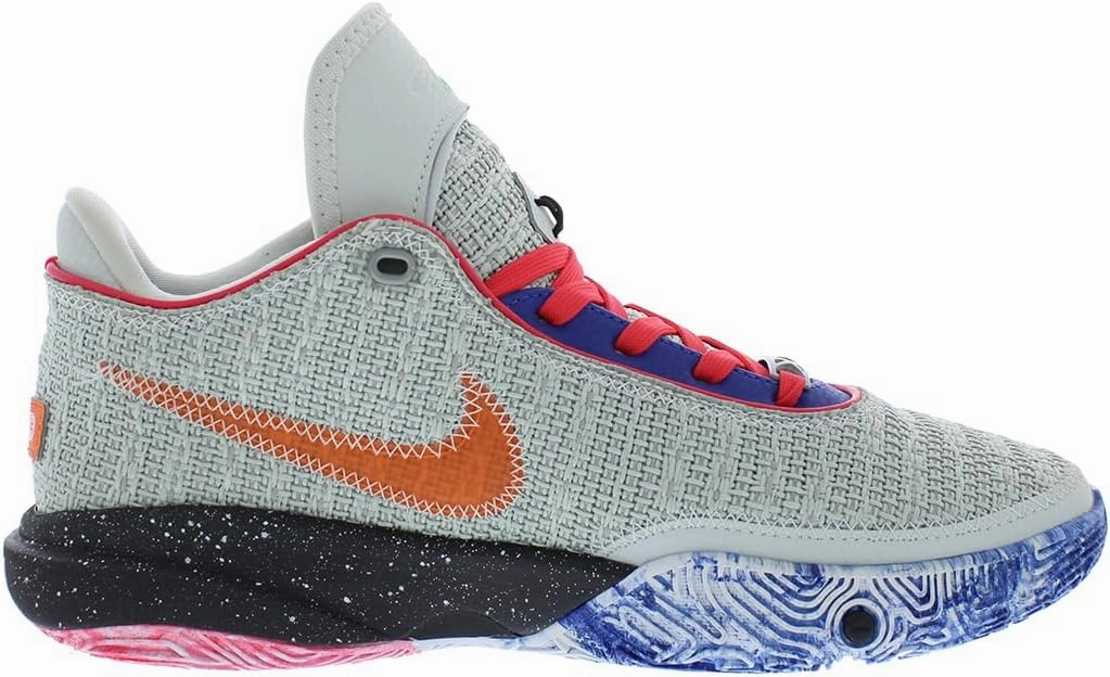 Nike Air Jordan High Top Shoes Nike Boy's Lebron XX SE (Big Kid)