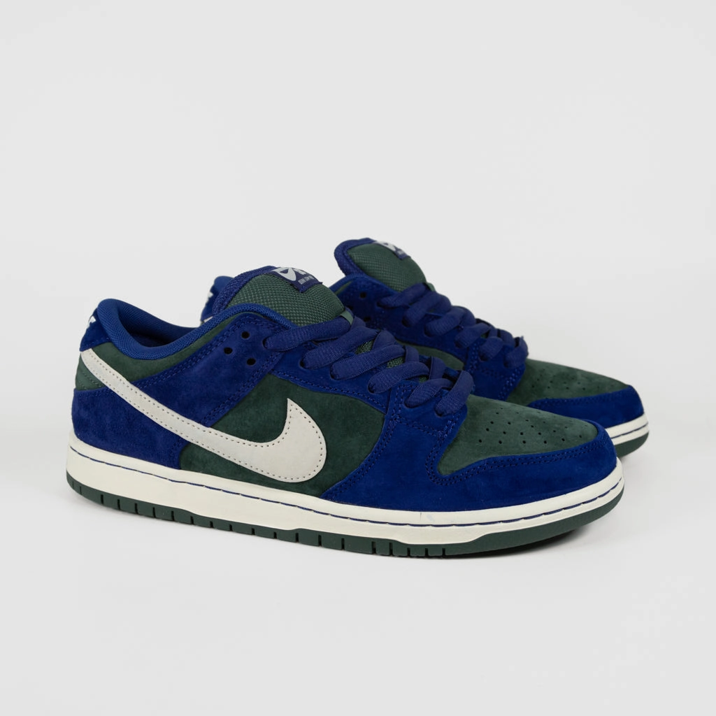 Non Slip Shoes Nike Nike SB - 'Wildcard' Dunk Low Pro Shoes - Deep Royal Blue / Sail