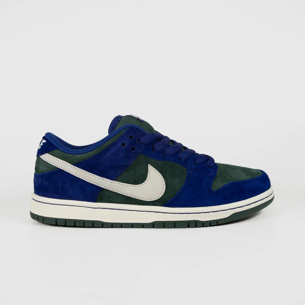 Nike SB - 'Wildcard' Dunk Low Pro Shoes - Deep Royal Blue / Sail Nike Separate Toe Shoes