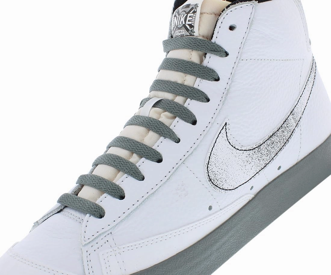 Nike Mens Blazer Mid 77 Vintage Nike Dunk Shoes