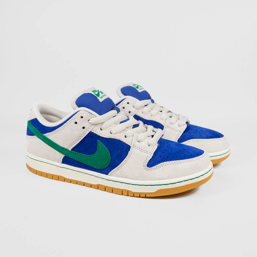 Nike Air Zoom Vapor Pro Tennis Shoes Nike SB - Dunk Low Pro Shoes - Phantom / Malachite  - Hyper Royal