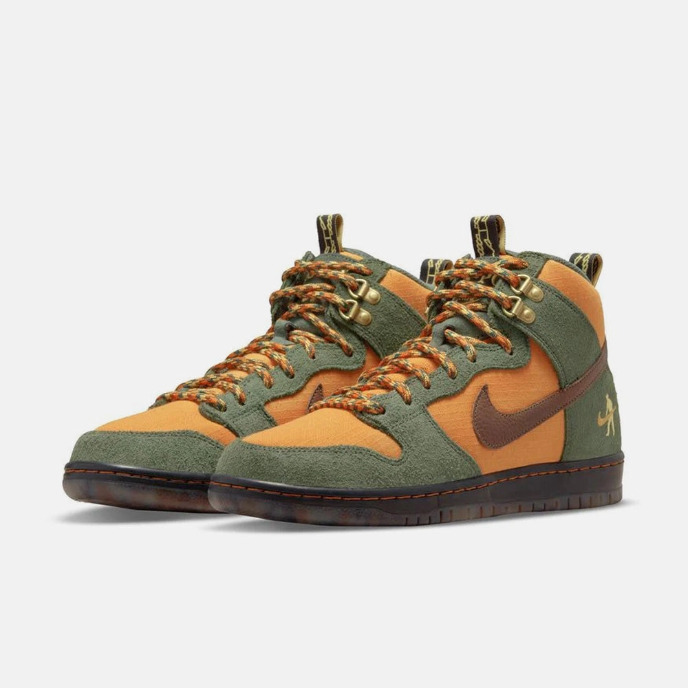 Nike SB - Pass Port Dunk High Pro Shoes - Carbon Green / Cider / Wheat / Gold Rams Nike Shoes