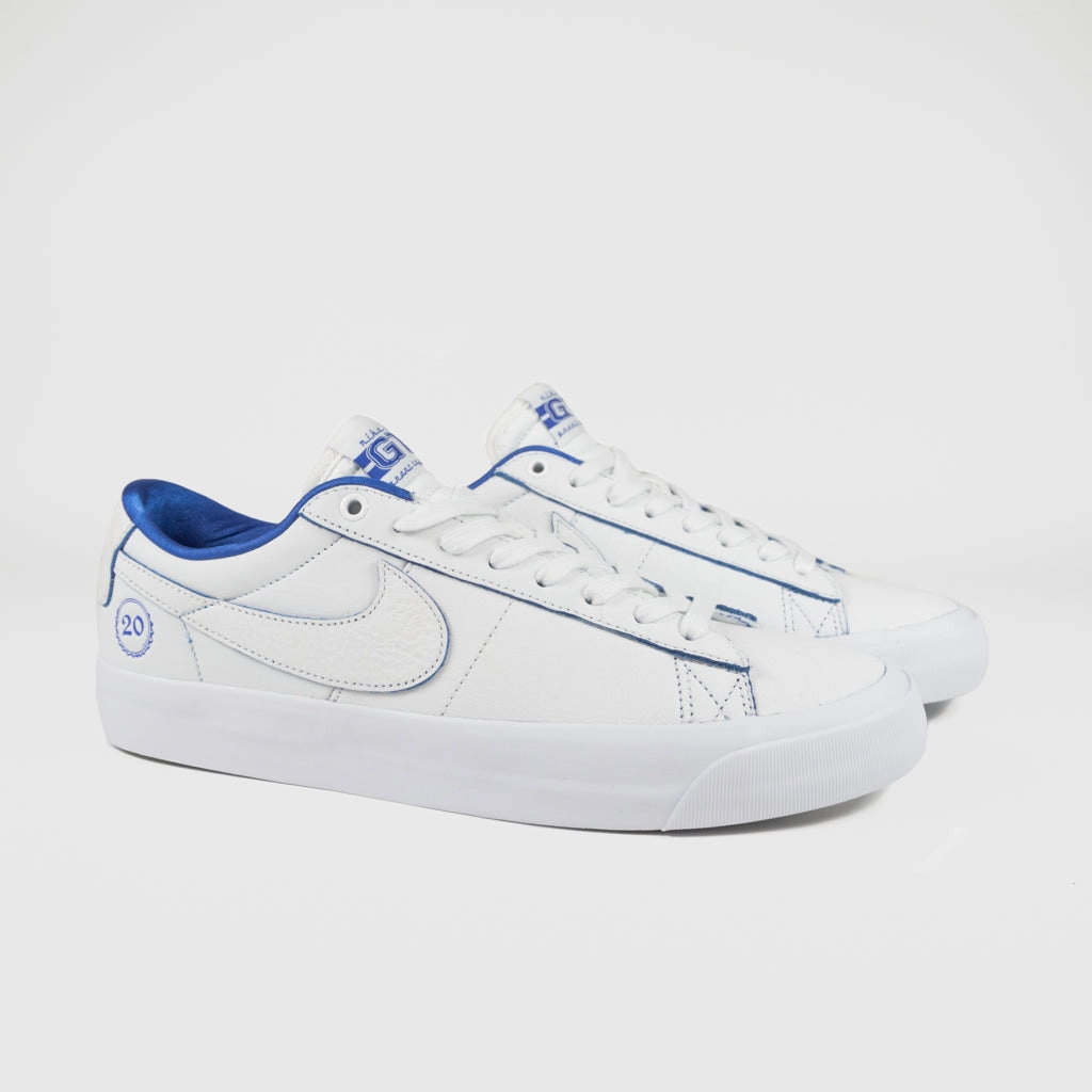 Nike SB - '20 Years of GT' Blazer Low Premium Shoes - Summit White / Game Royal - Summit White Nike Throwback Shoes