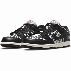 Nike Shoe Design Nike SB - 'Quartersnacks' Dunk Low Pro Shoes - Black / White