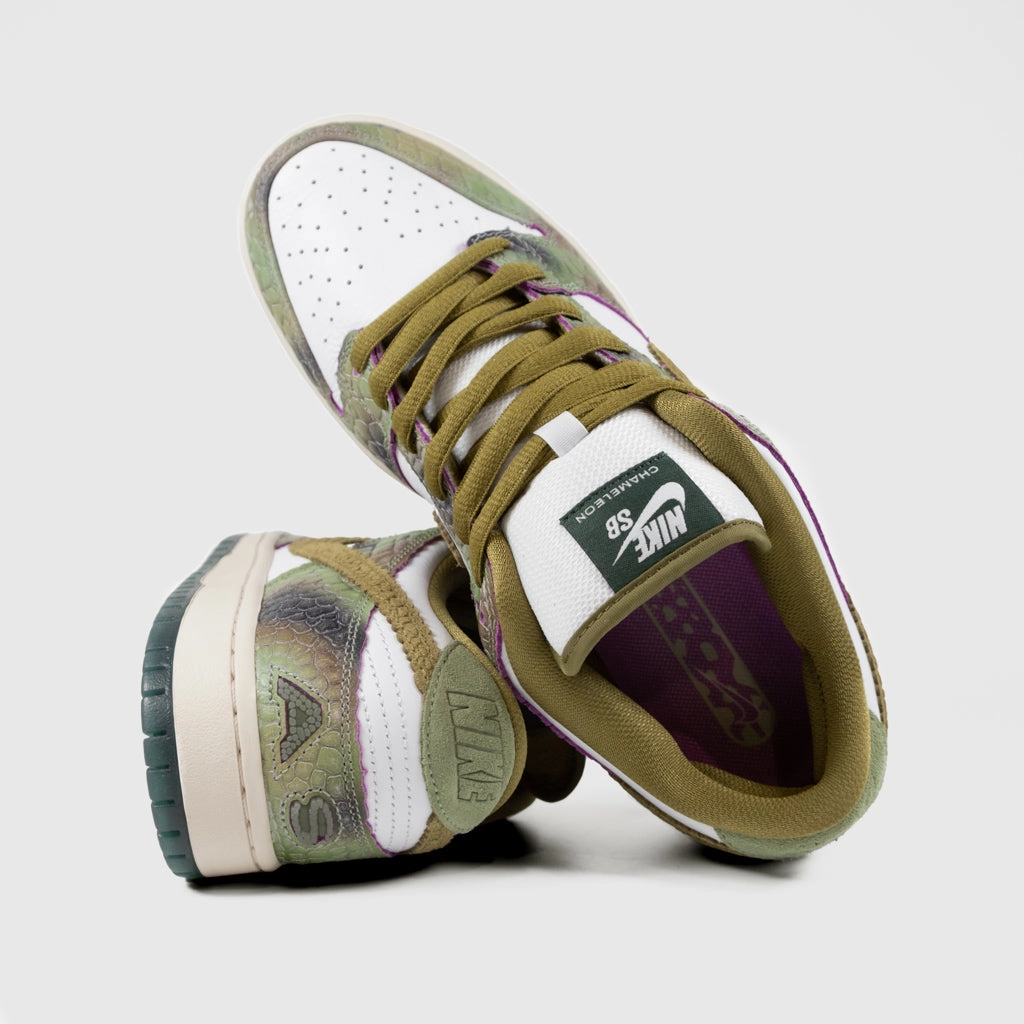 Nike SB - Dunk Low Pro 'Chameleon' Shoes - Oil Green / Desert Moss - White High Top Basketball Shoes Nike