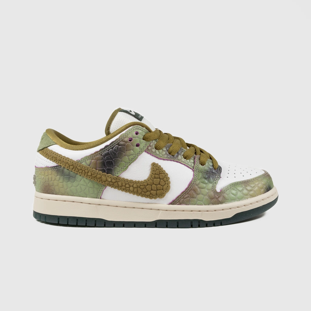 Nike SB - Dunk Low Pro 'Chameleon' Shoes - Oil Green / Desert Moss - White Nike Dunk Low Retro Shoes