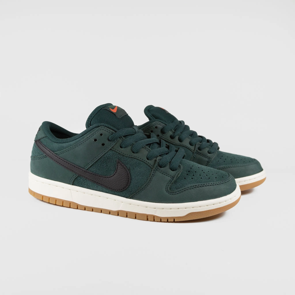 Nike SB - Dunk Low Pro Orange Label Shoes - Deep Fir / Black - Fir - Sail Nike Chiefs Shoes