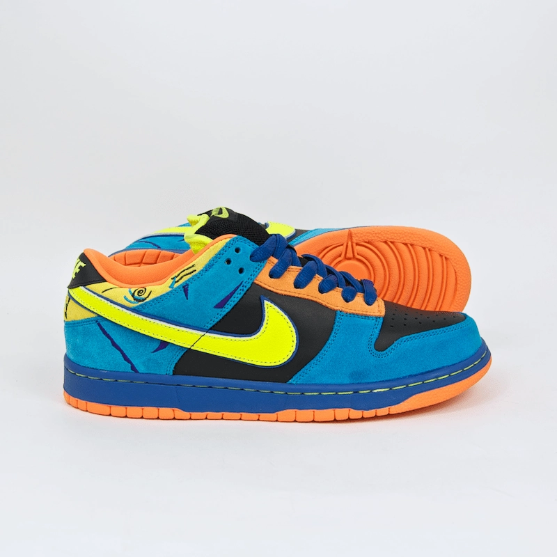 Running In Nike Training Shoes Nike SB - Dunk Low Pro SB 'Skate Or Die' Shoes - Black / Neon Yellow