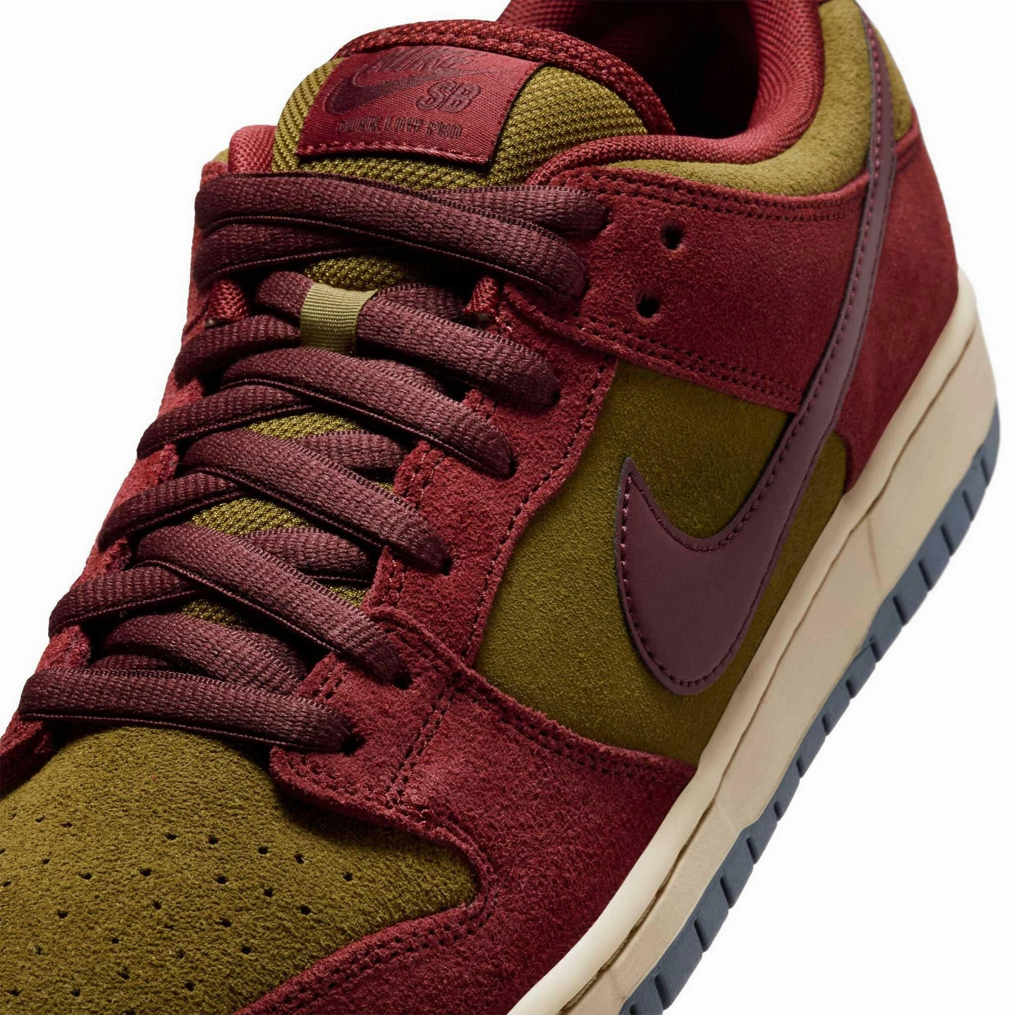 Nike SB - Dunk Low Pro Shoes Dark Team Red Olive Flak Volleyball Shoes Nike