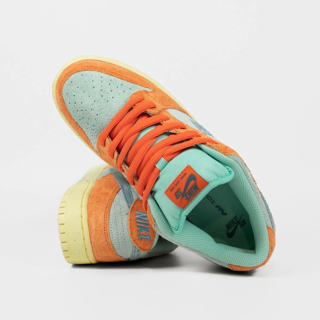 Shoes Nike Soccer Nike SB - Dunk Low Pro Shoes (UK ONLY - ONE PAIR PER CUSTOMER) - Orange / Noise Aqua - Emerald Rise - Orange