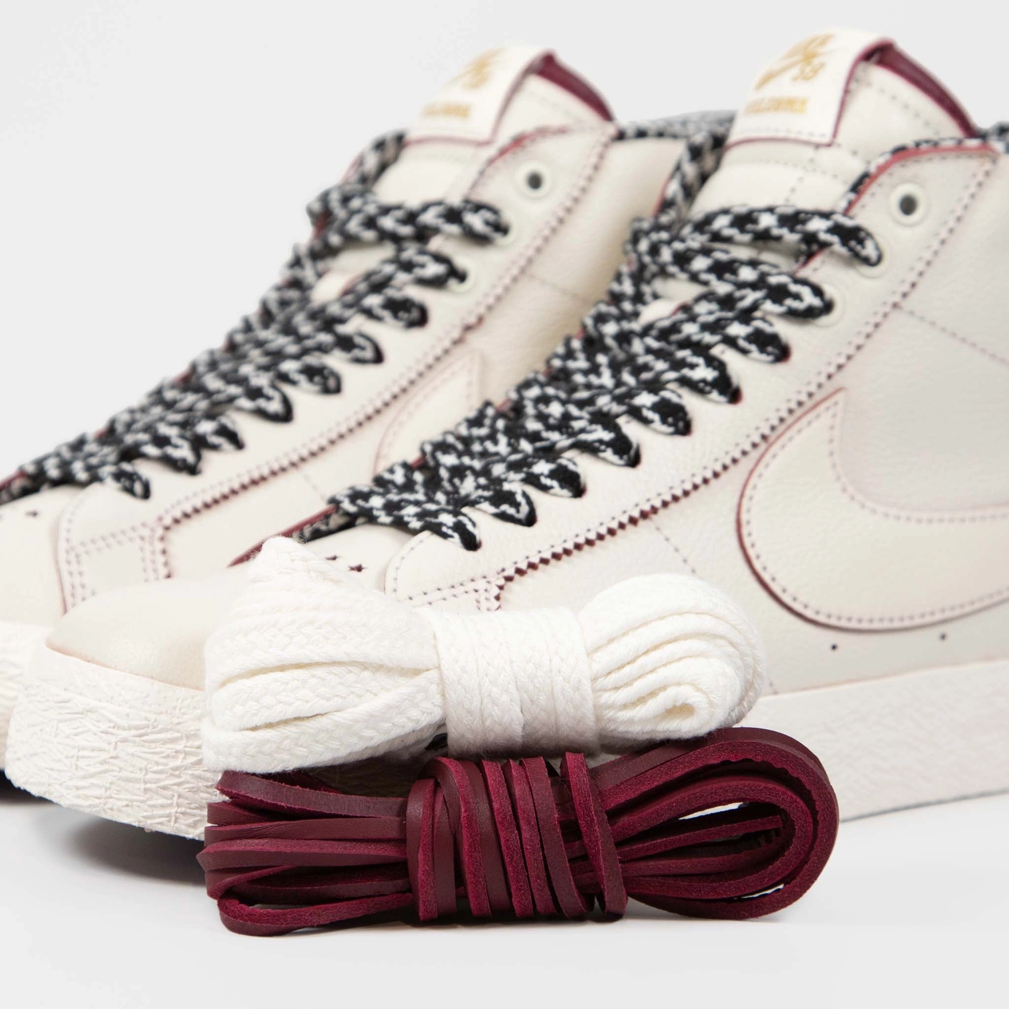 Nike SB - Welcome Madrid Blazer Mid Shoes - Sail / Dark Beetroot / White Nike Tennis Shoes Wide