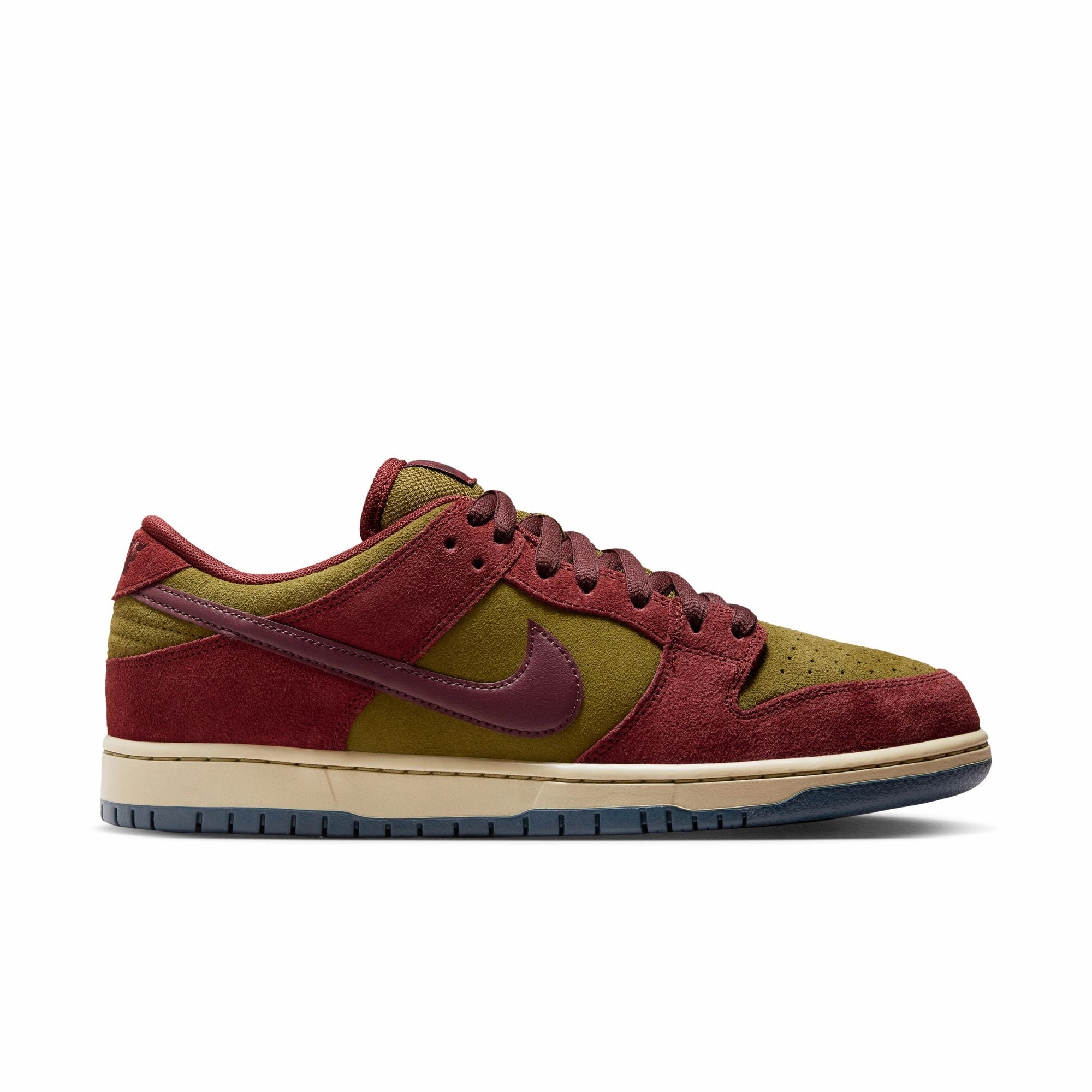 Nike SB Dunk Low Pro-Dark Team Red/Olive Flak Nike Flyknit Chukka Shoes