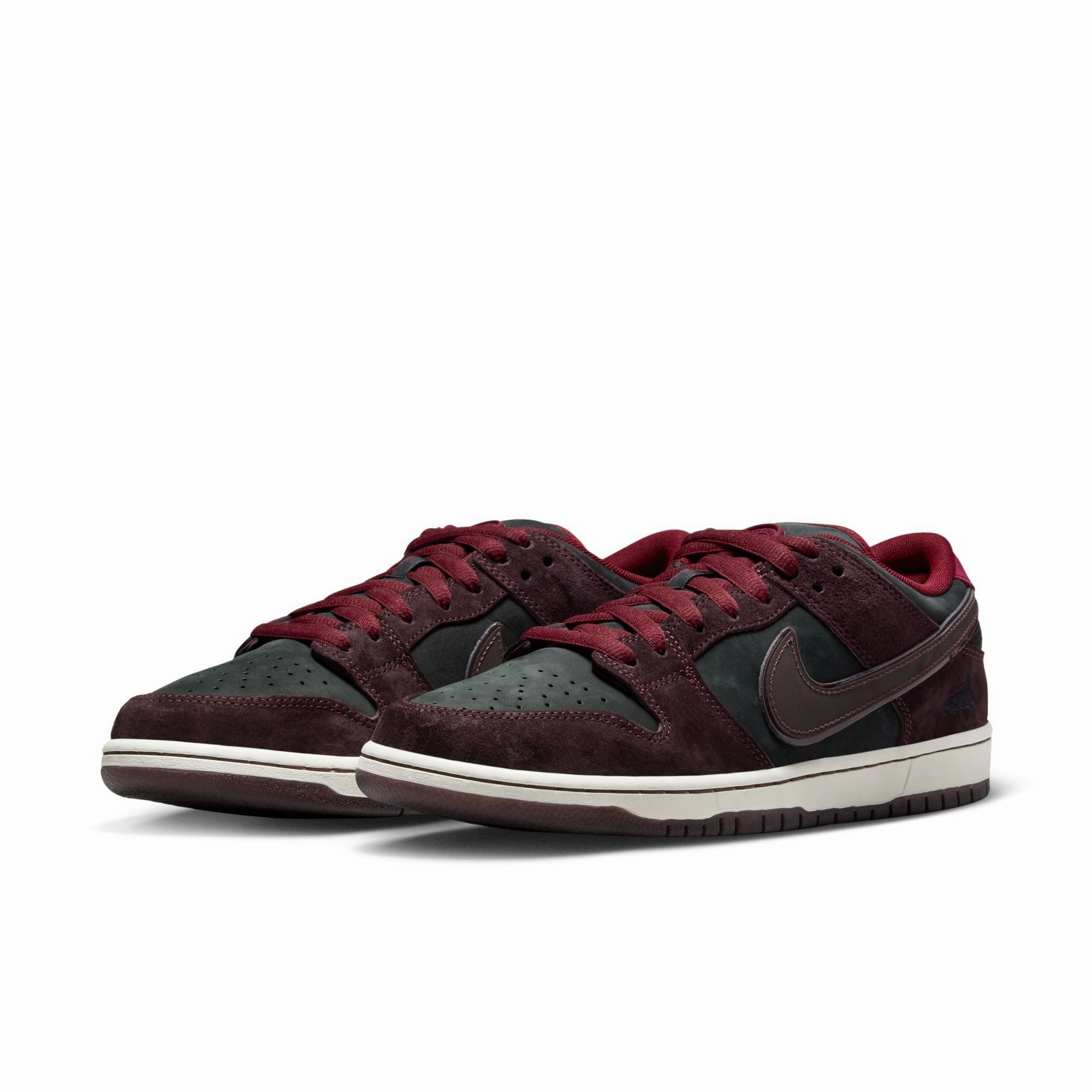 Nike Huarache Gym Shoes Nike SB Dunk Low QS Shoes - Riot Skateshop - Mahogany/Dark Beetroot