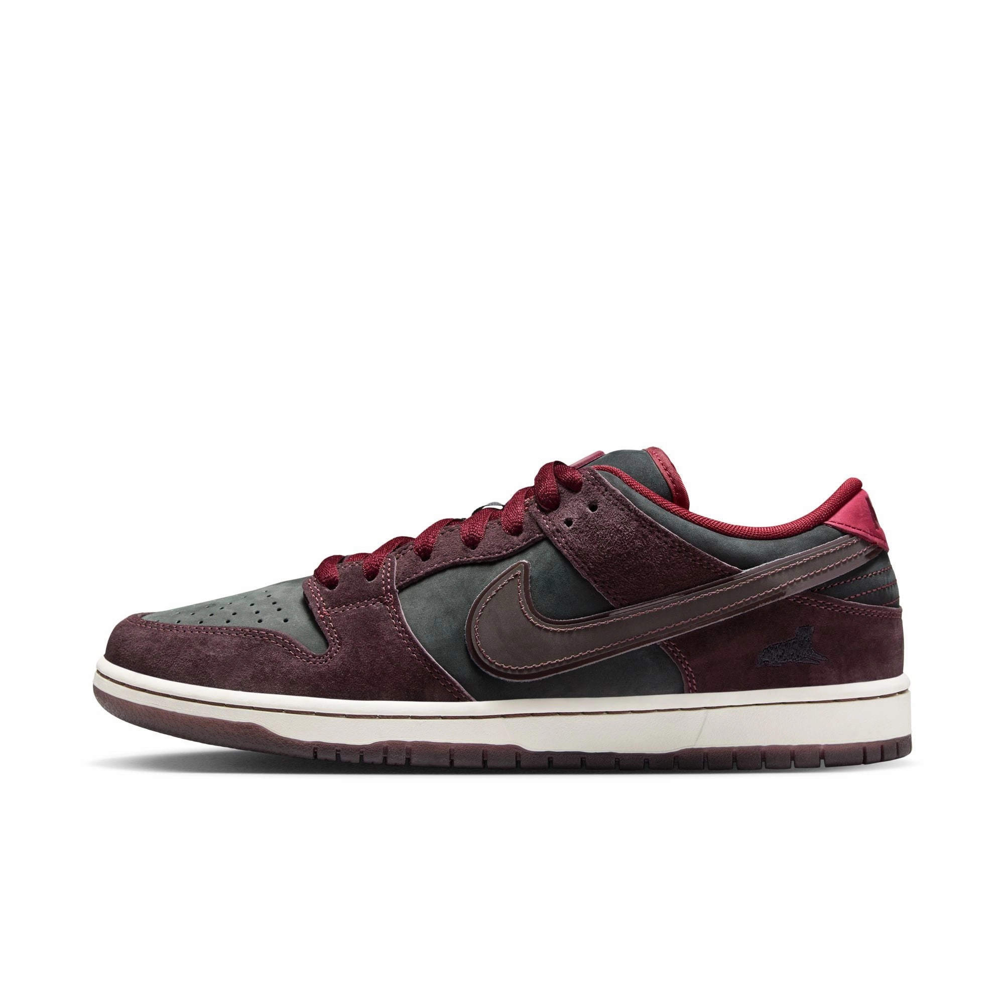 Nike SB Dunk Low QS Shoes - Riot Skateshop - Mahogany/Dark Beetroot Nike Shoes Waffle Iron