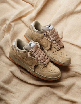 Nike SB Dunk Low Pro B Skate Shoes - Parachute Beige/Parachute Beige Tan Nike Shoes