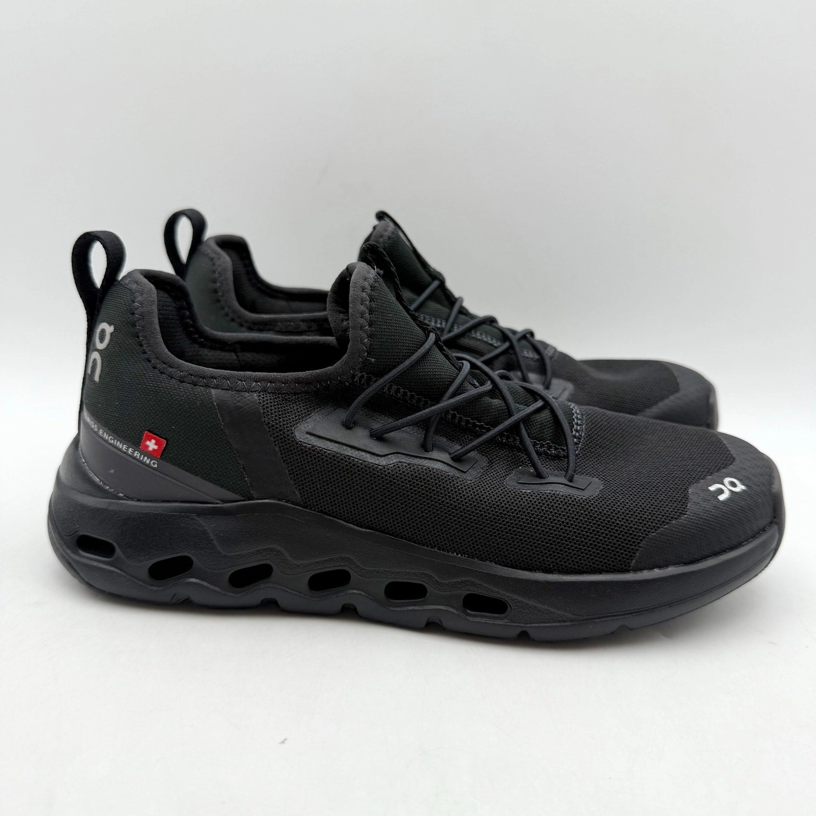 On Kids Cloudleap Running Sneakers US 1.5 EU 33 Black Athletic NIB Running Shoes For Plantar