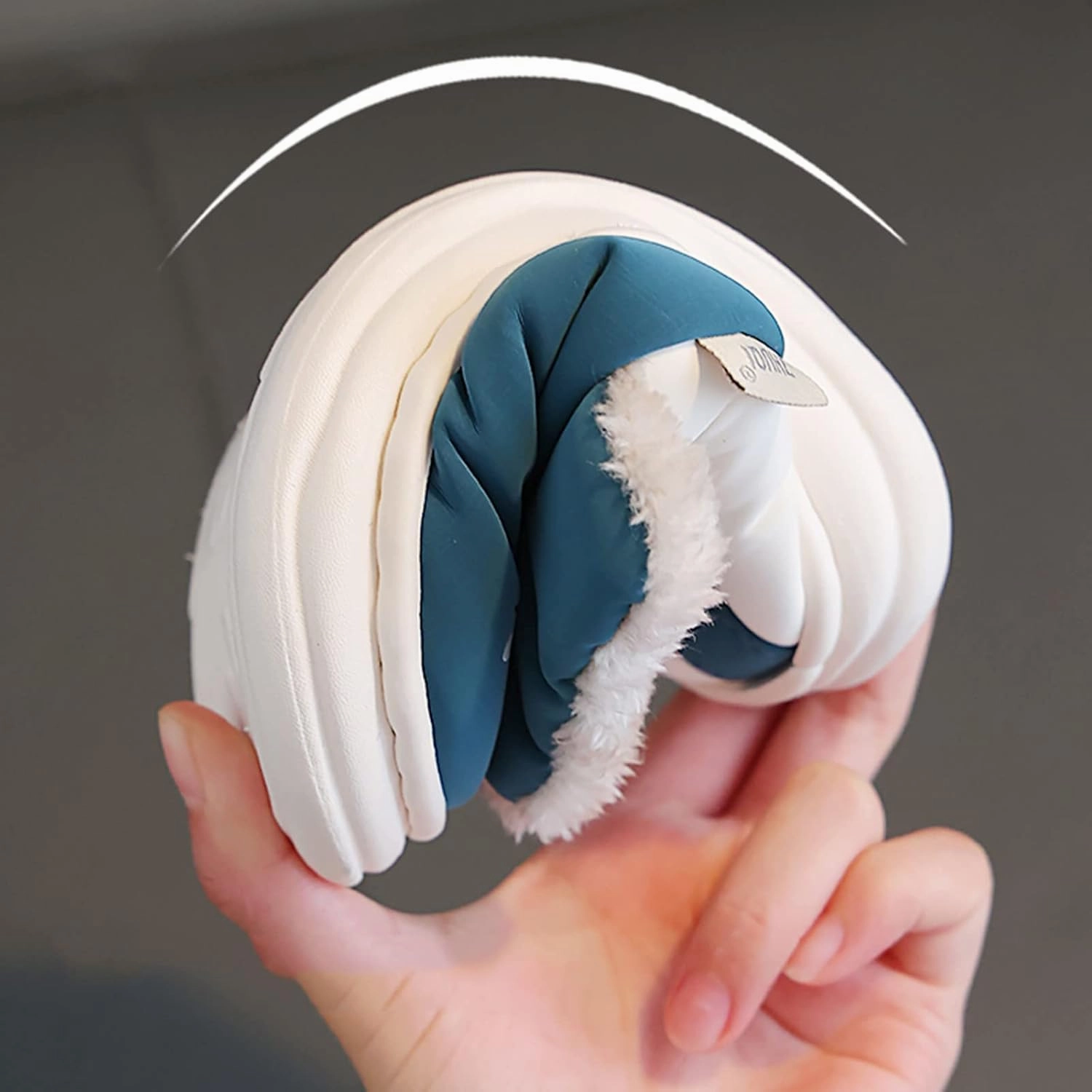 Children Cotton Slippers Boys Smlie Dinosaur Bag with Cotton Shoes Household Hair Shoes Baby Middle Boys Boot Slippers Asics Shoes Designer